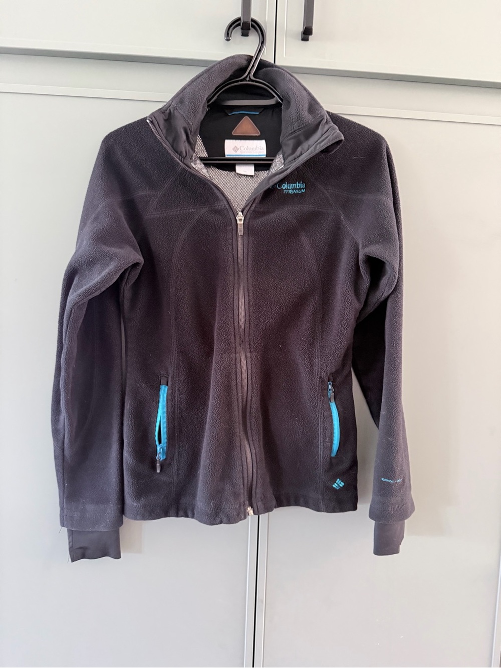 Patagonia Women's Black Fleece Jacket with Turquoise Accents